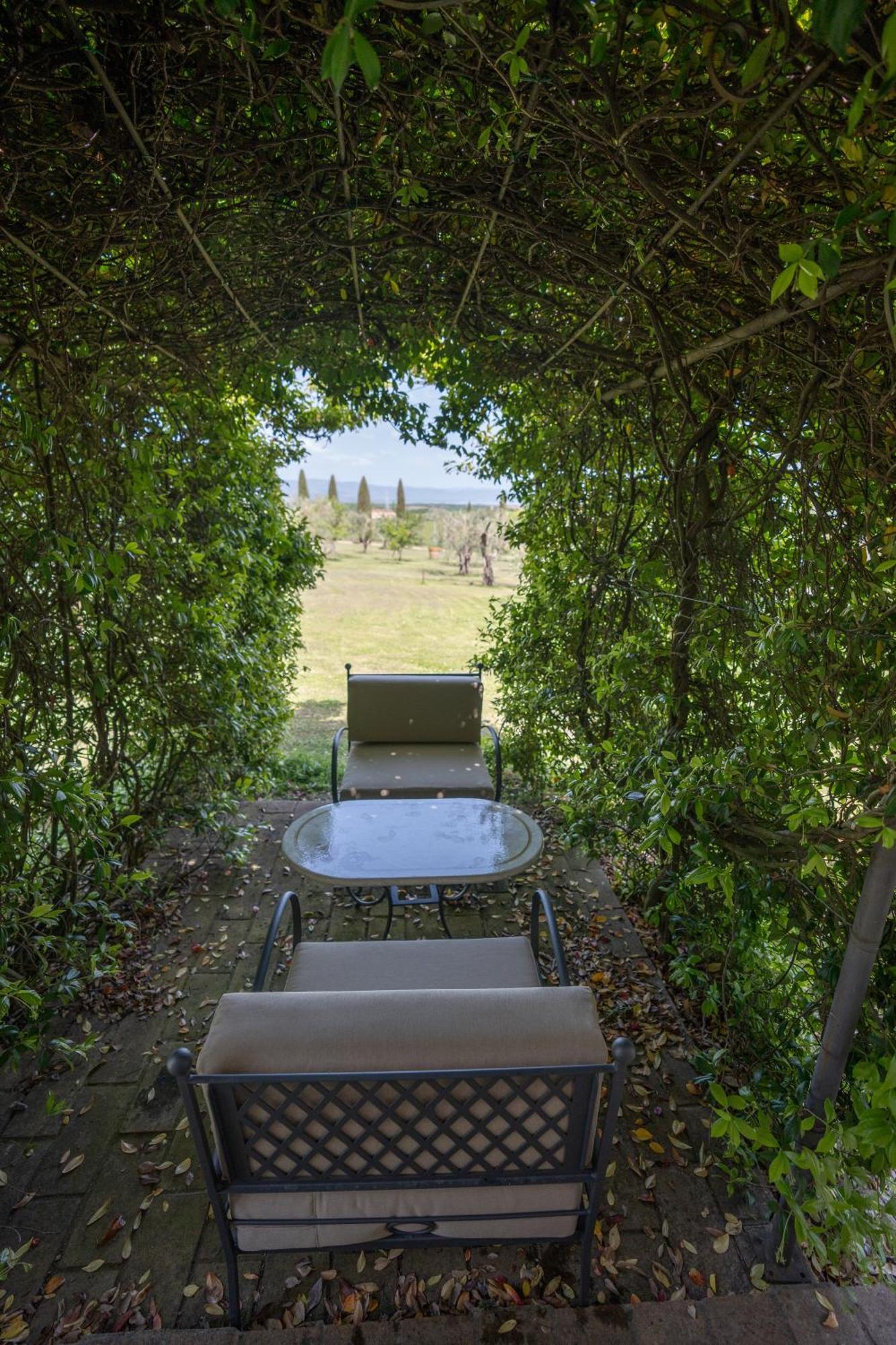 Equo Suites Petrignano Del Lago Eksteriør bilde